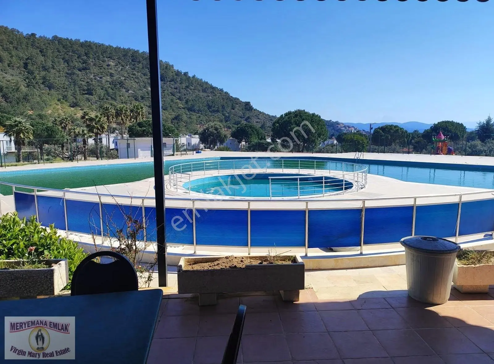İzmir/menderes/ahmetbeyli Site İçinde Eşyalı Villa Kiralıktır