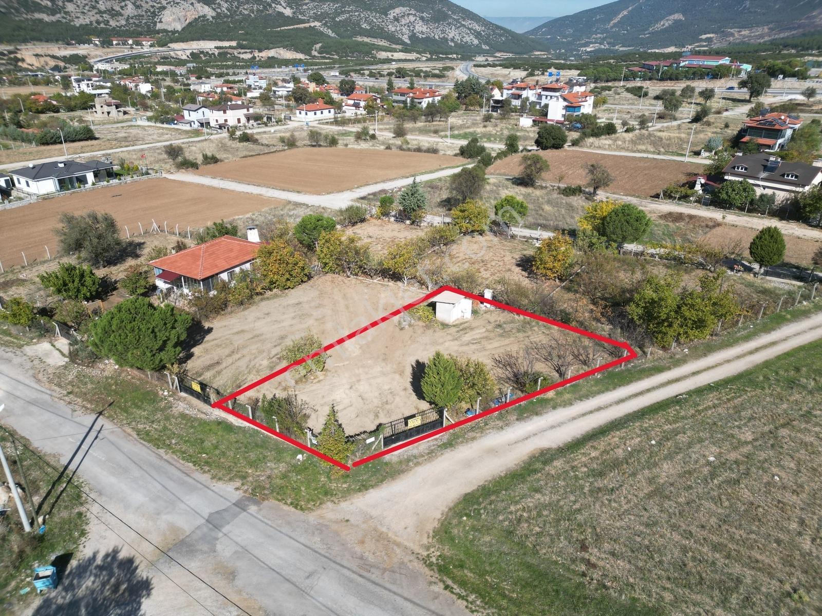 Villalık Yerden**köşe Cepheli* 495 M2**mükemmel Arsa - Görsel 6