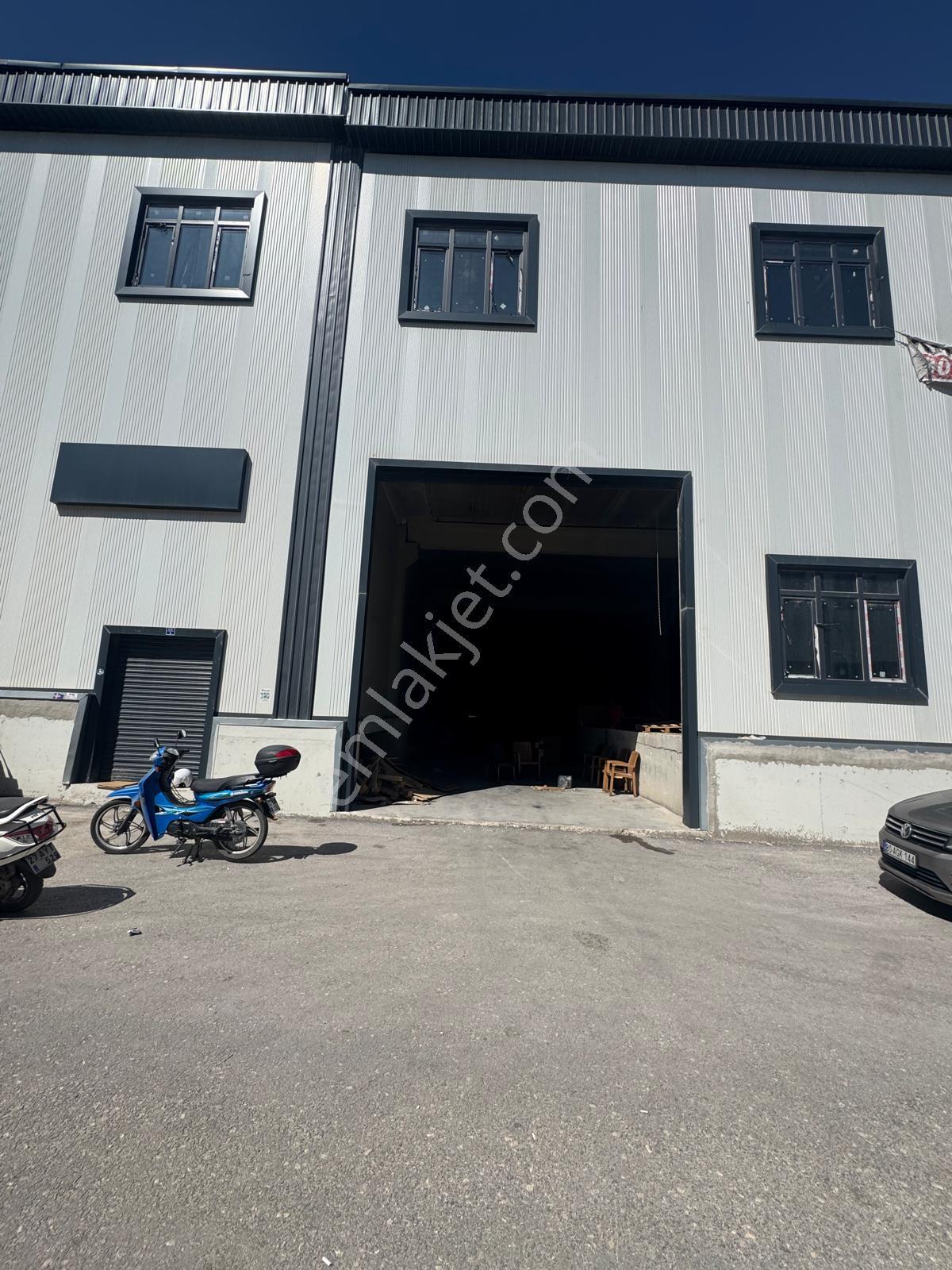Busem Gıdacılarda Kiralık 1,300 Mt Depo - Görsel 2