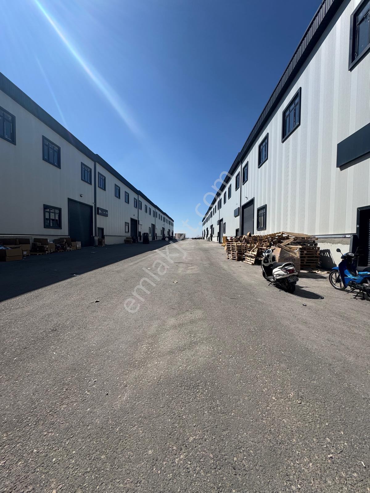 Busem Gıdacılarda Kiralık 1,300 Mt Depo - Görsel 17