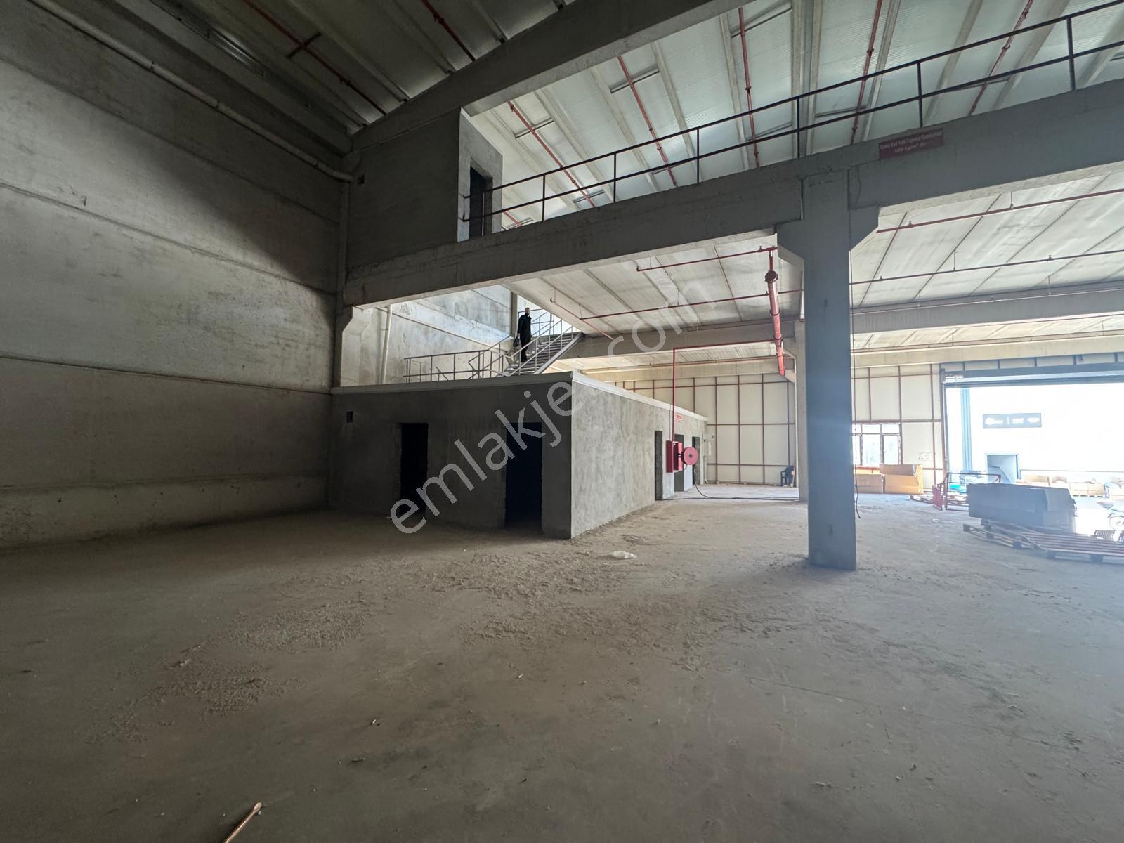 Busem Gıdacılarda Kiralık 1,300 Mt Depo - Görsel 9
