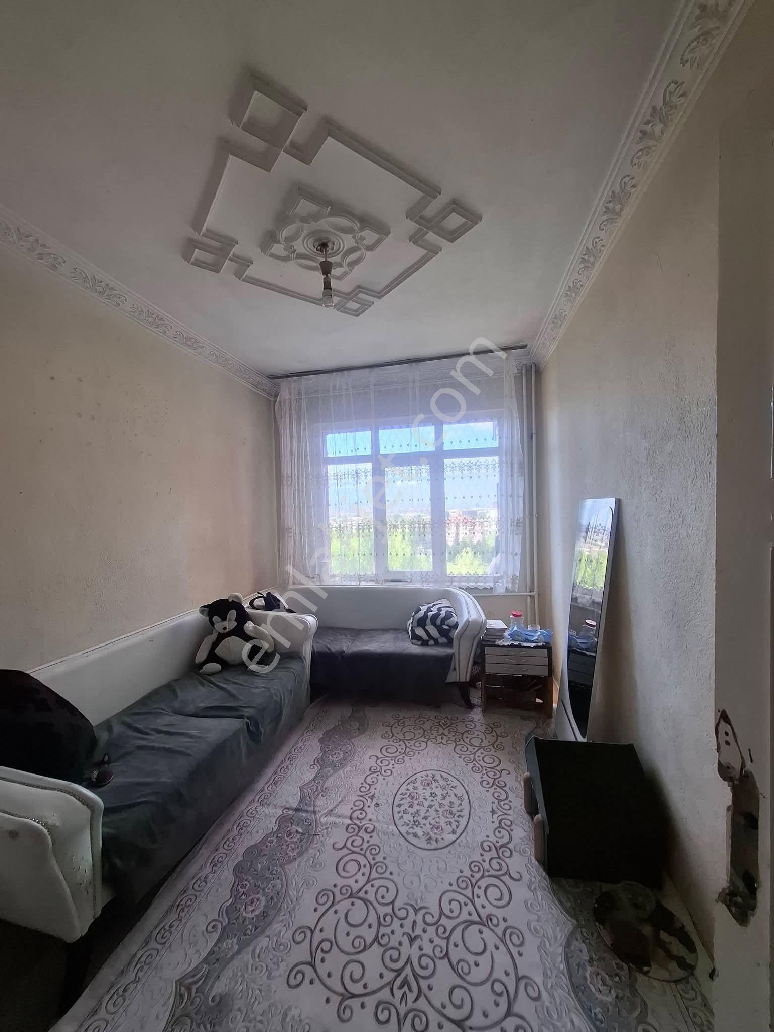 Fetih Caddesi Cepheli İl Jandarma Karşısı Makul Fiyatlı Ara Kat 3+1 Daire - Görsel 12