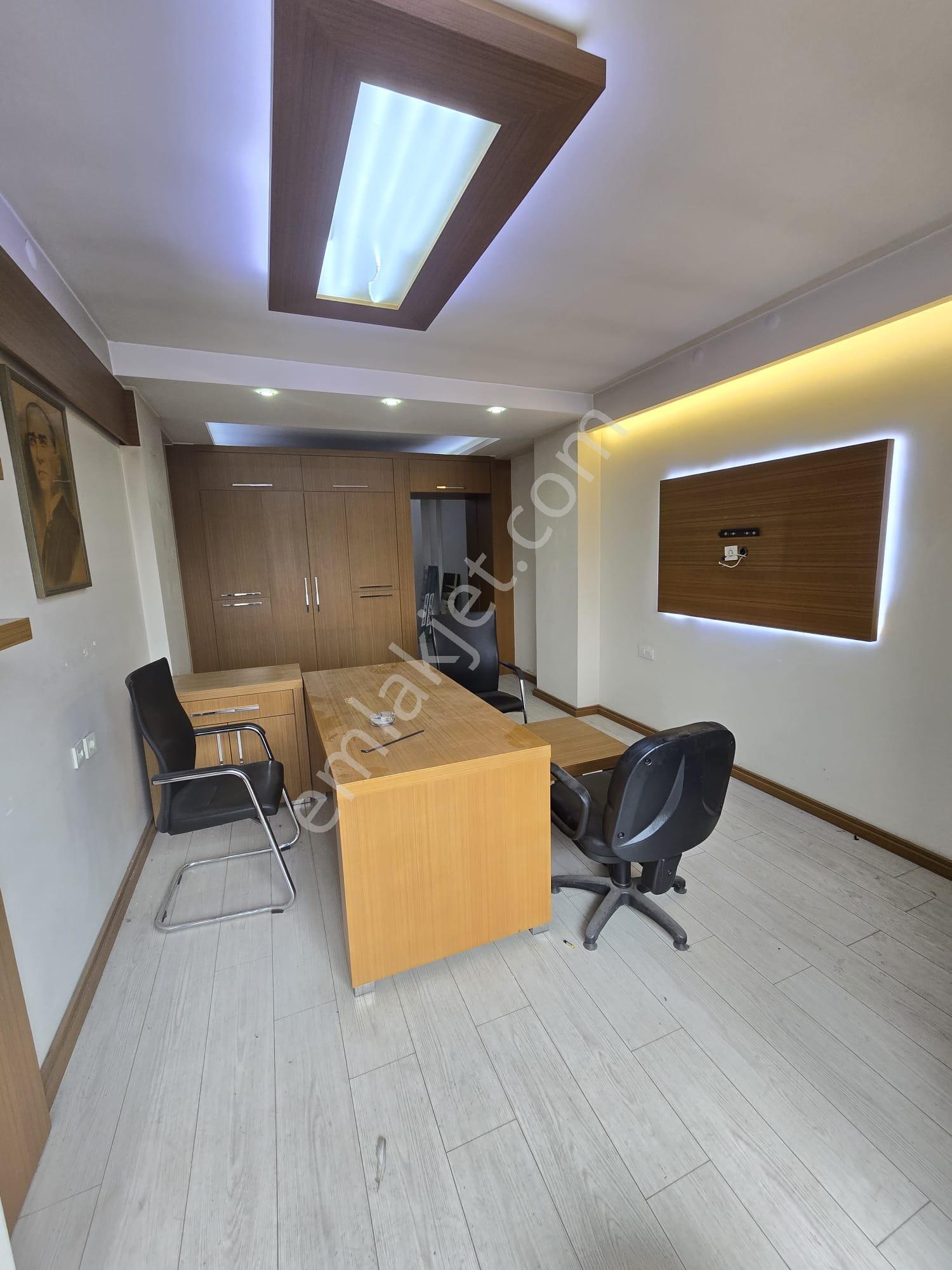 Kiralık Sevgiyolunda 50 M2 Balkonlu Eşyalı Ofis