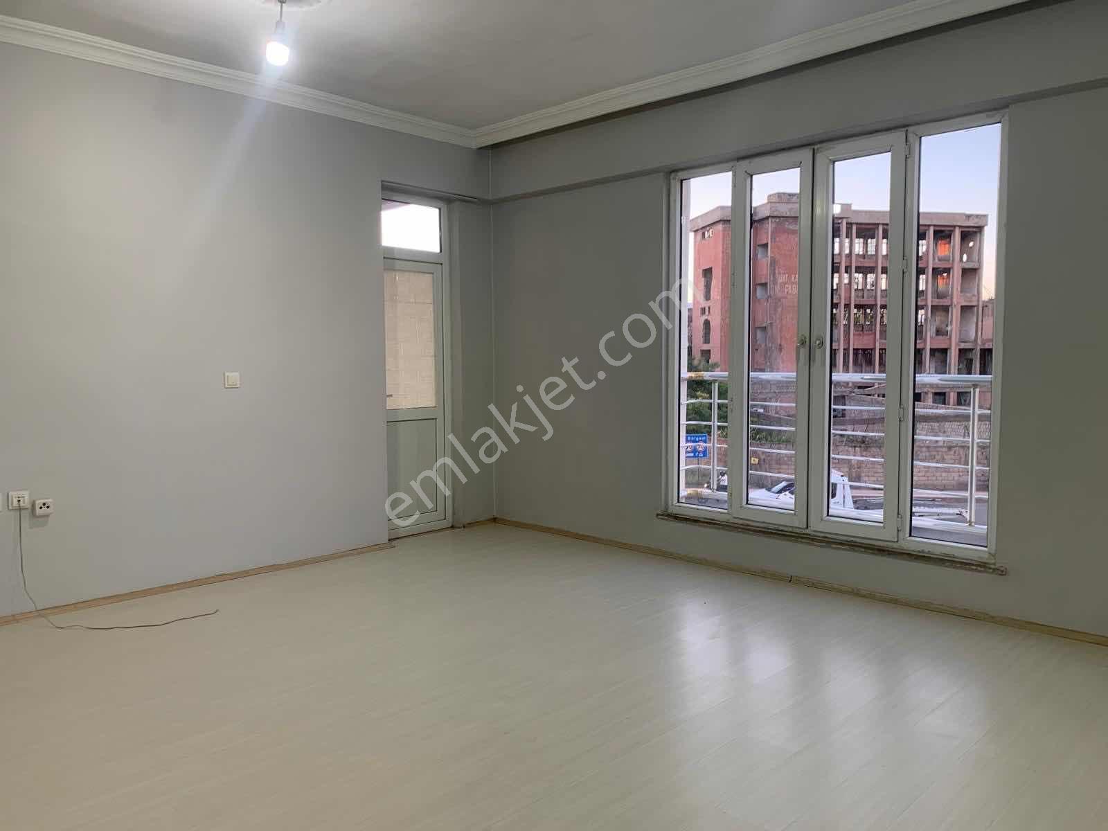 Barden Otel Karşısı Ana Cadde Üstü Kiralık 3+1 Daire - Görsel 15