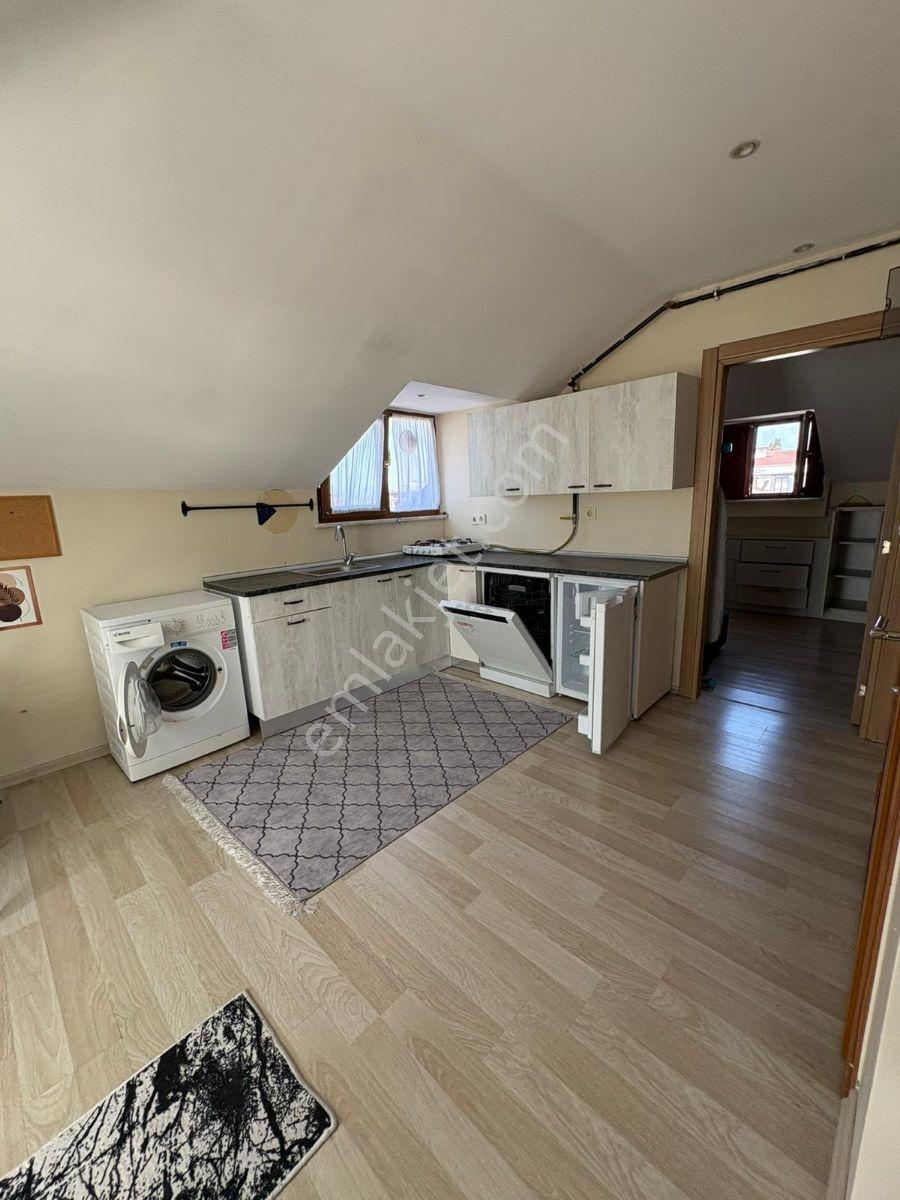 Kayışdağı Metroya Yakın, Eşyalı Ve Teraslı 1+1 Kiralık Daire - Görsel 10