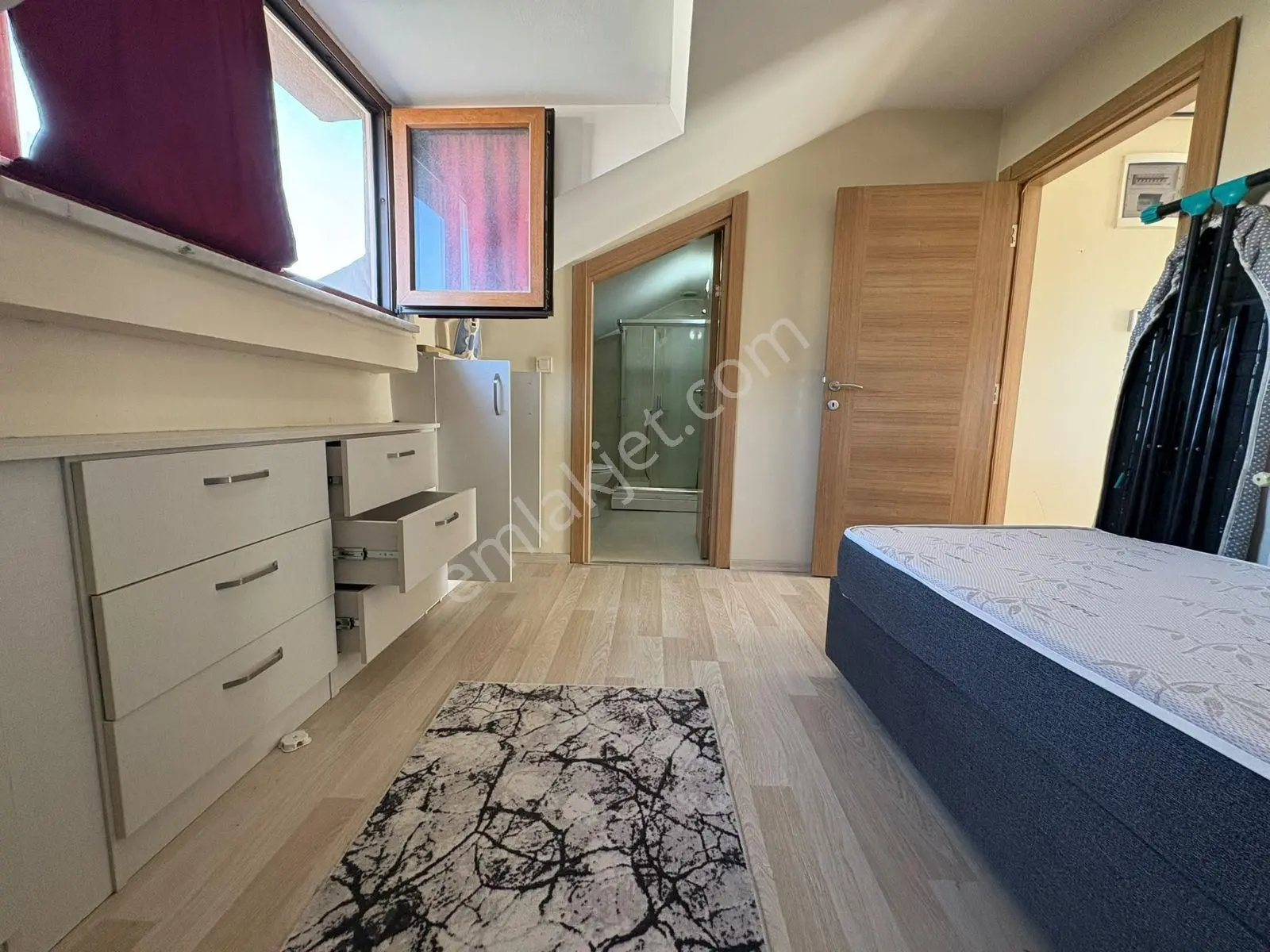 Kayışdağı Metroya Yakın, Eşyalı Ve Teraslı 1+1 Kiralık Daire - Görsel 5