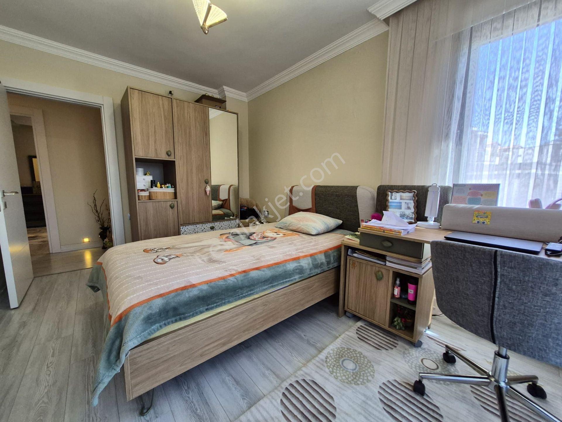 Kuşadası Kadınlar Denizinde Geniş Bakımlı 3+1 Satılık Daire - Görsel 11
