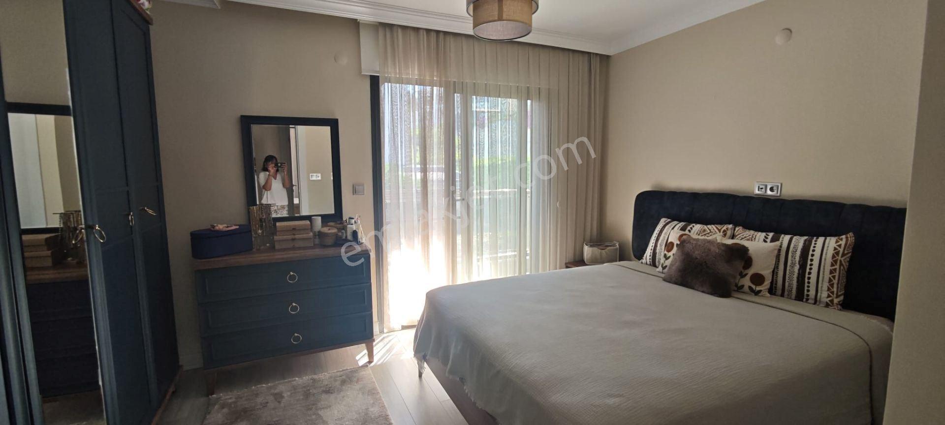 Kuşadası Kadınlar Denizinde Geniş Bakımlı 3+1 Satılık Daire - Görsel 9