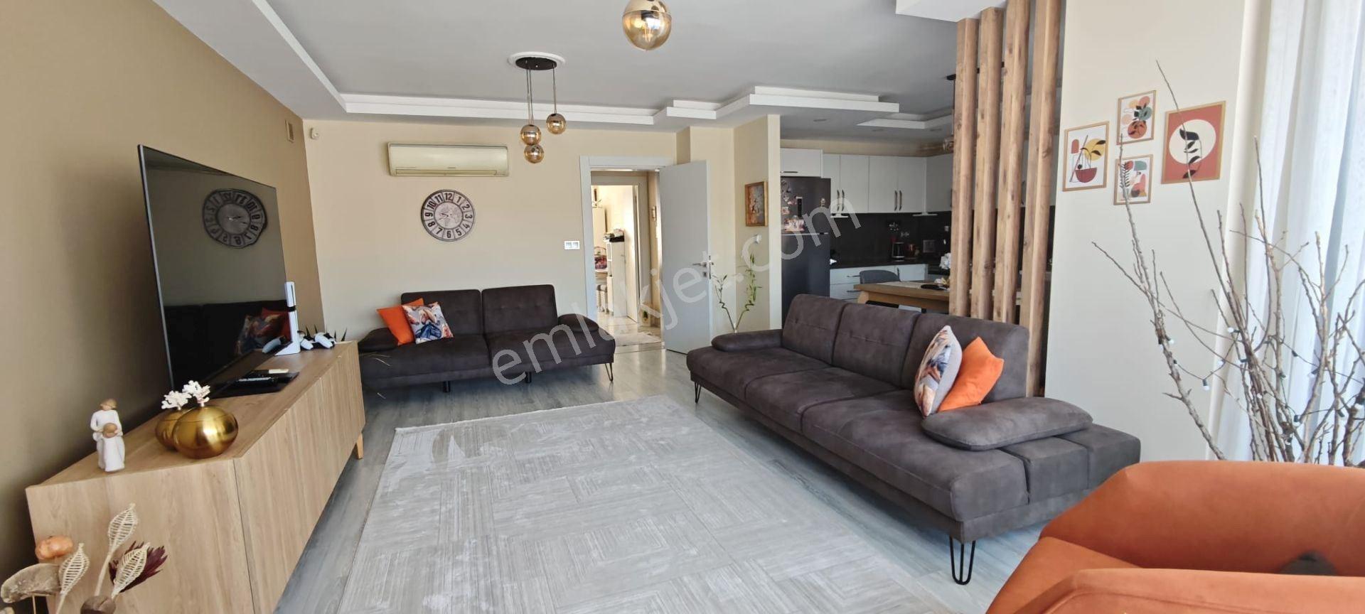 Kuşadası Kadınlar Denizinde Geniş Bakımlı 3+1 Satılık Daire - Görsel 6