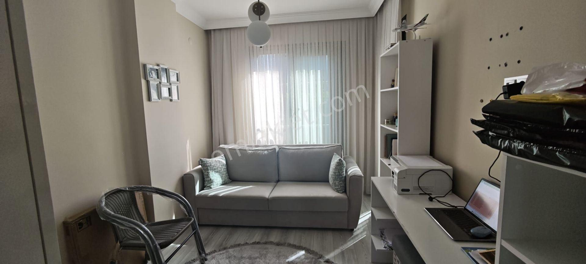 Kuşadası Kadınlar Denizinde Geniş Bakımlı 3+1 Satılık Daire - Görsel 15