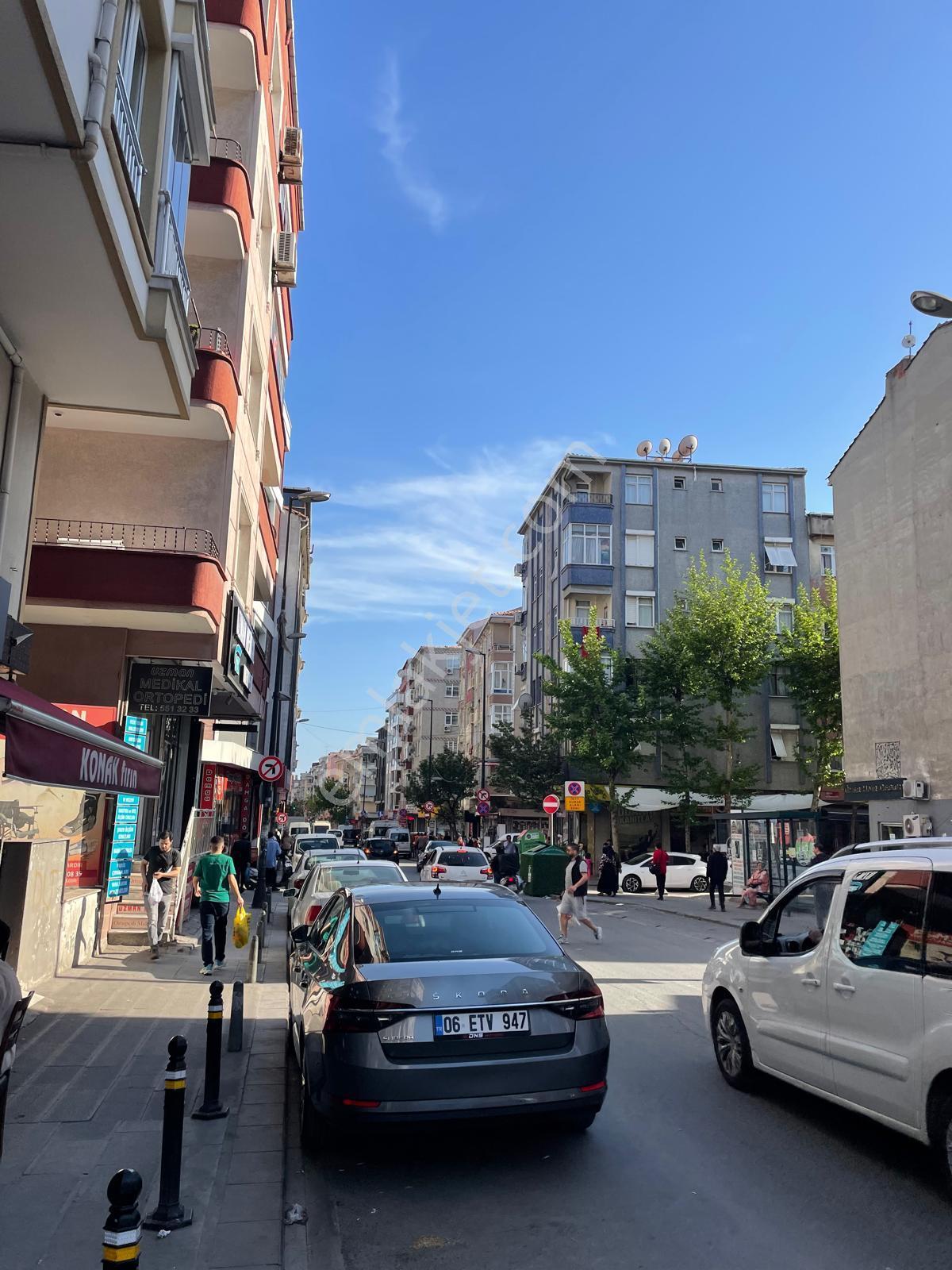 B.evler Hürriyet'te Genç Binada 2+1 Ön Cephe Ara Kat Daire - Görsel 22