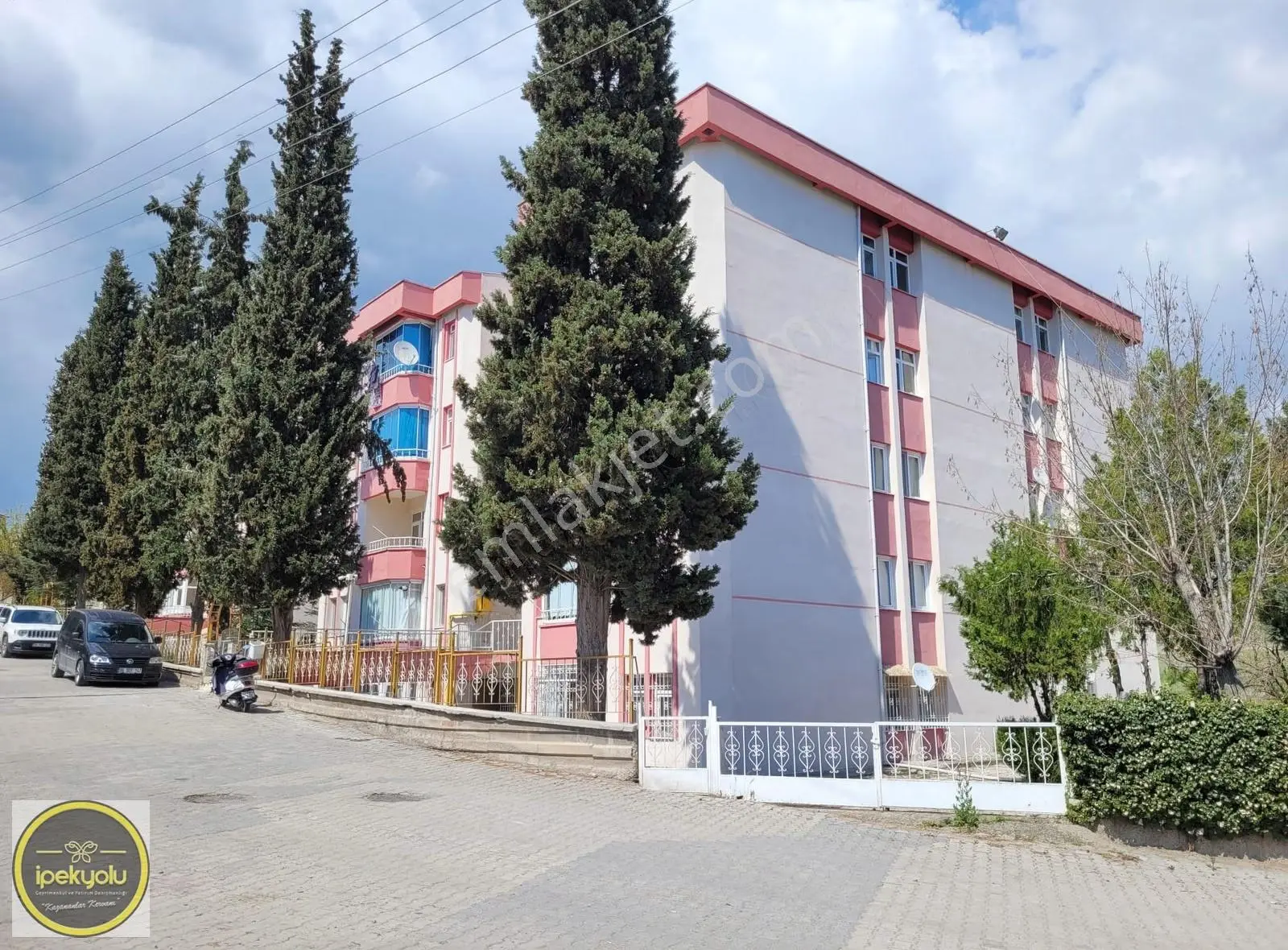 İpekyolu Gayrimenkul Bağdüzü Sitesi 3+1 Satılık Daire - Görsel 3