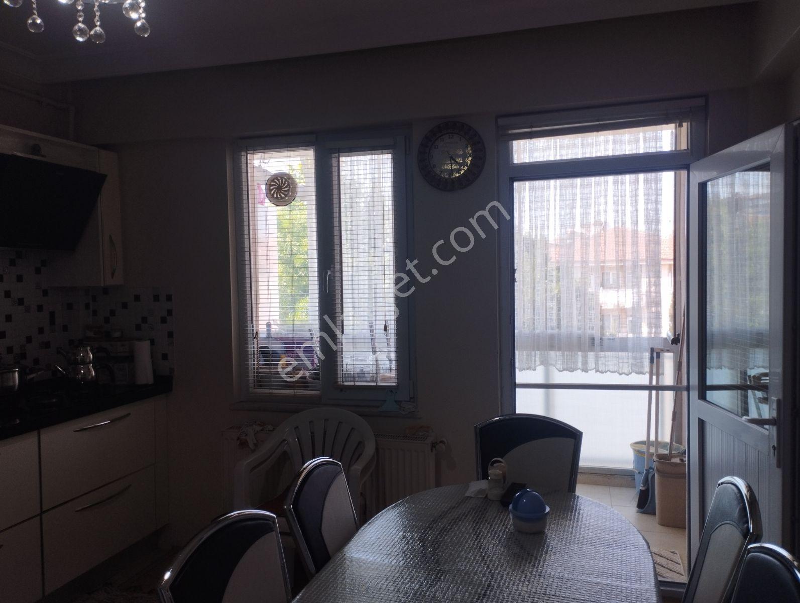 Kemalpaşa Mahallesinde 6+1 240 M2 Dubleks Kiralık Daire - Görsel 6