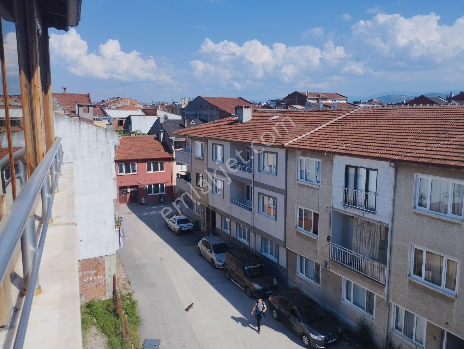 Kemalpaşa Mahallesinde 6+1 240 M2 Dubleks Kiralık Daire - Görsel 27