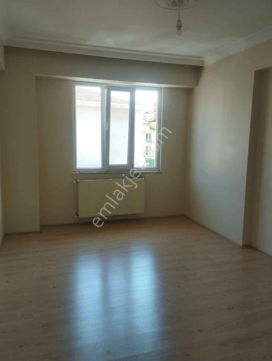 Kemalpaşa Mahallesinde 6+1 240 M2 Dubleks Kiralık Daire - Görsel 5