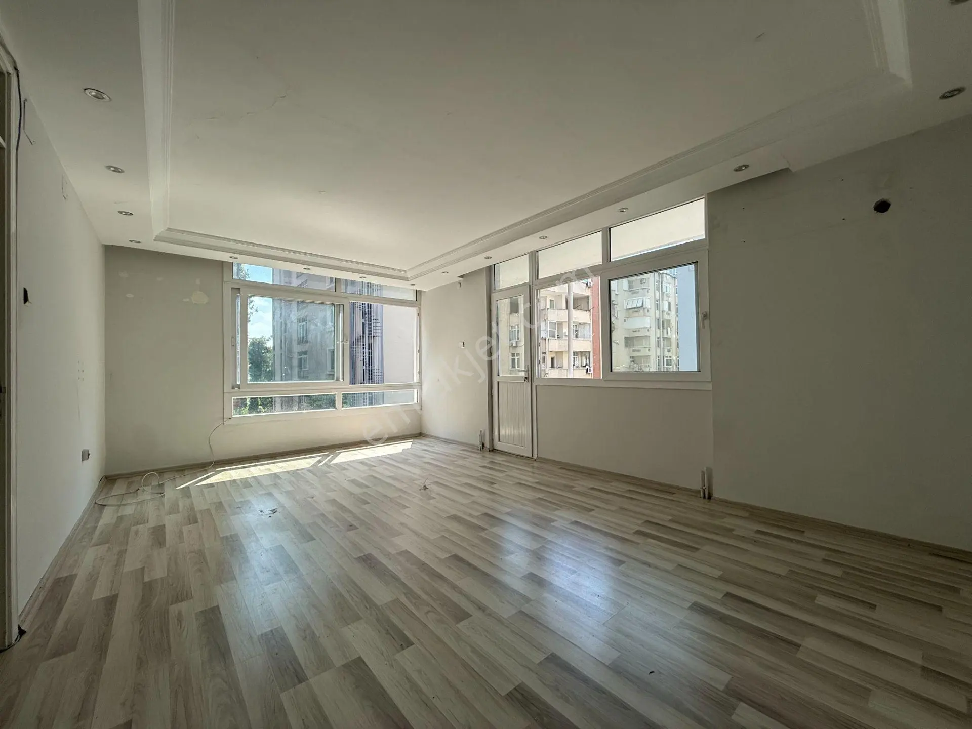 Bahar Caddesinde 3+1 120 M2 Açık Mutfak Kiralık Daire - Görsel 3
