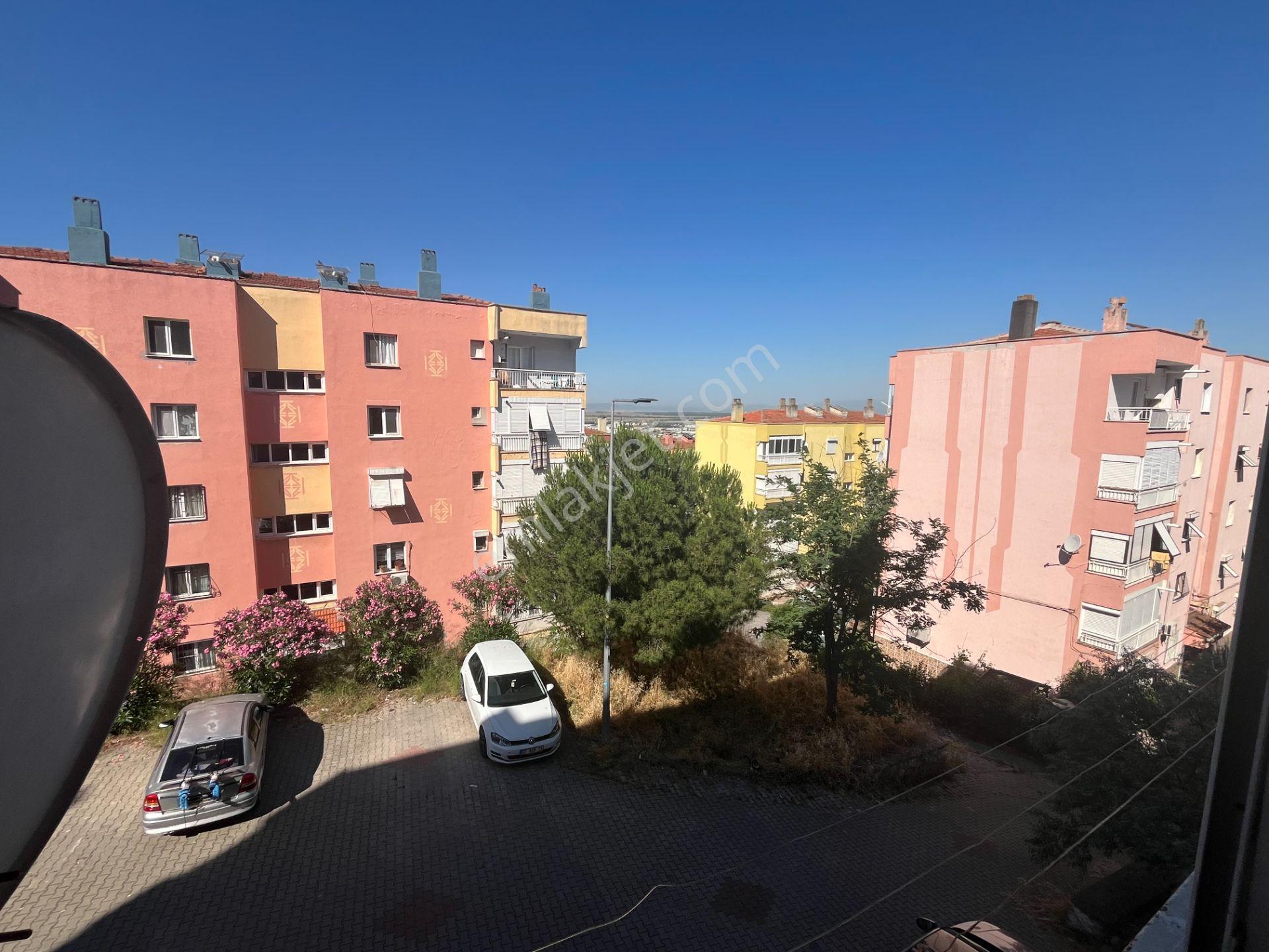 Küçük Çiğli Mah. Eşyalı, Doğalgazlı, Ara Kat 3+1 Kiralık Daire - Görsel 10