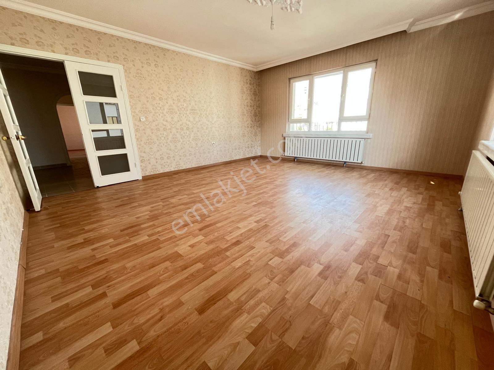 Çiğdemtepe Mah. Selim Caddesinde Park Manzaralı 3+1 Kiralık Daire - Görsel 12