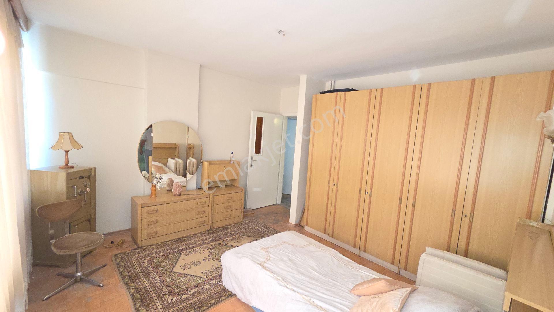 Altıparmakta Eşyalı Kiralık 3+1 Asansörlü Açık Otoparklı - Görsel 30