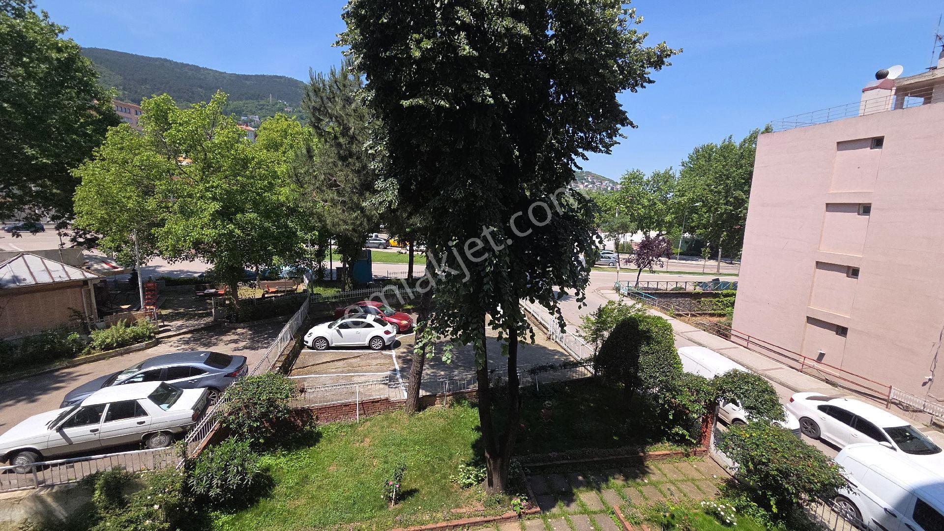Altıparmakta Eşyalı Kiralık 3+1 Asansörlü Açık Otoparklı - Görsel 7