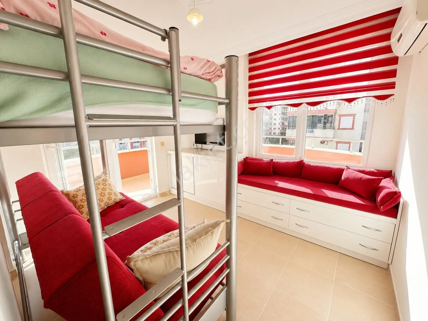 Alanya Mahmutlar 2+1 120m2 Eşyalı,3 Balkon,2 Banyo,denize 300mtr - Görsel 5
