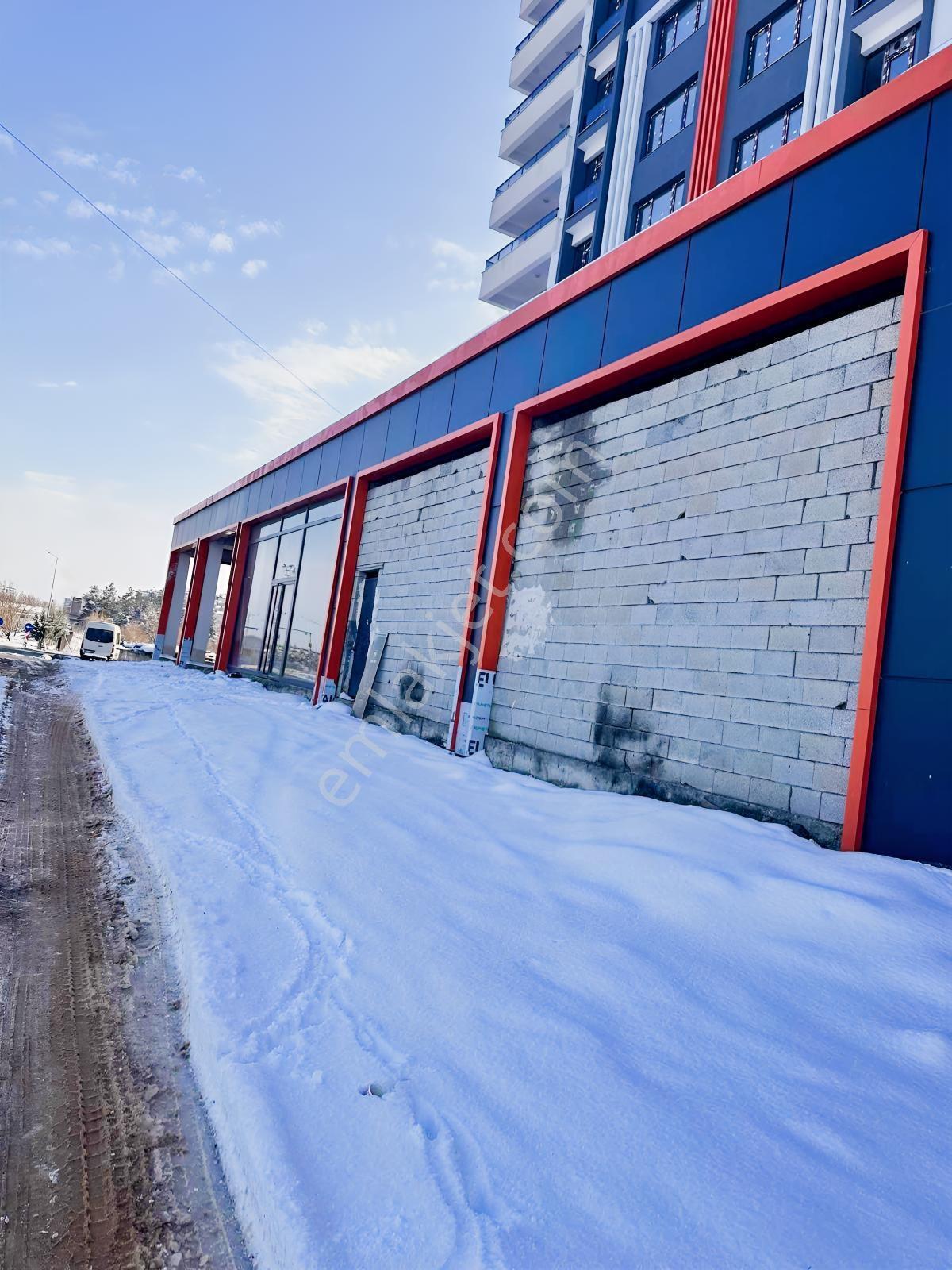 New Gayrımenkul'elazığ Yoluna Sıfır 850 Metre² Kiralık Dükkan - Görsel 5