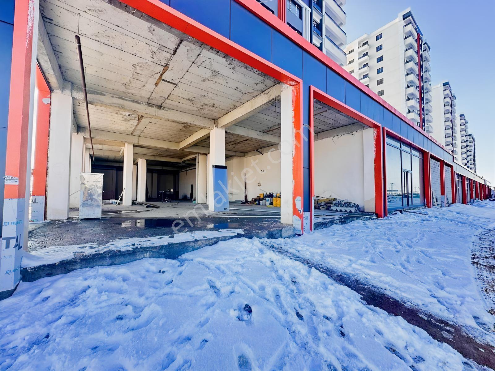New Gayrımenkul'elazığ Yoluna Sıfır 850 Metre² Kiralık Dükkan - Görsel 14