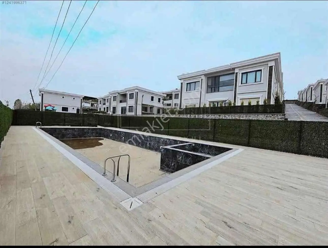 New Gayrimenkul Satılık Villa
