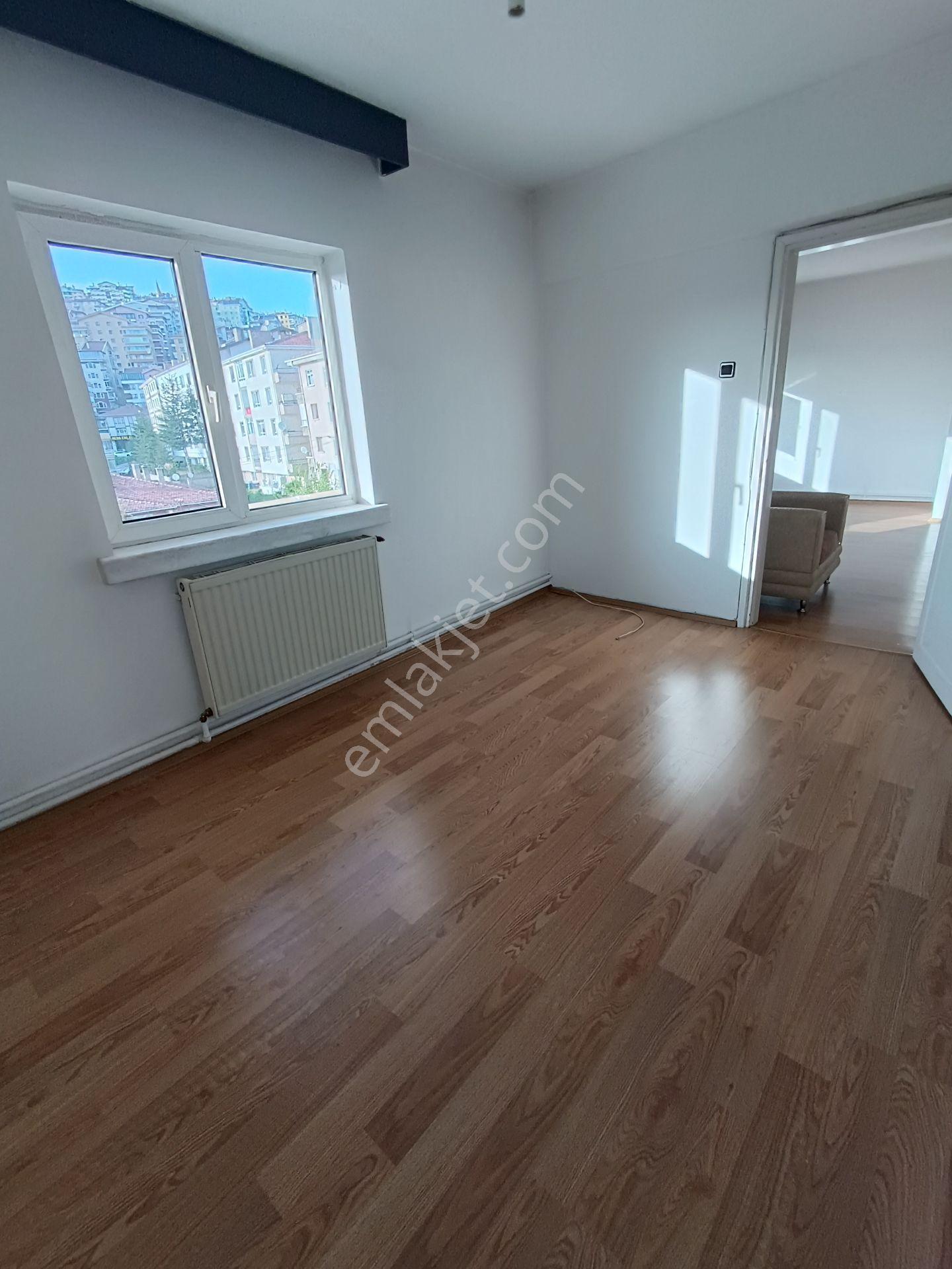 Etlik'te Site İçerisinde 3+1 Kiralık Daire - Görsel 10