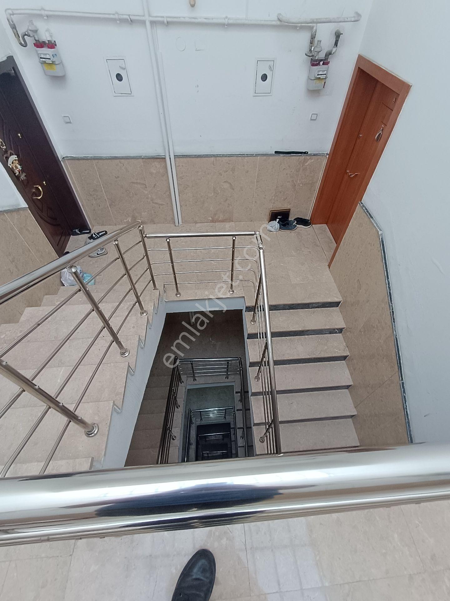 Etlik'te Site İçerisinde 3+1 Kiralık Daire - Görsel 20