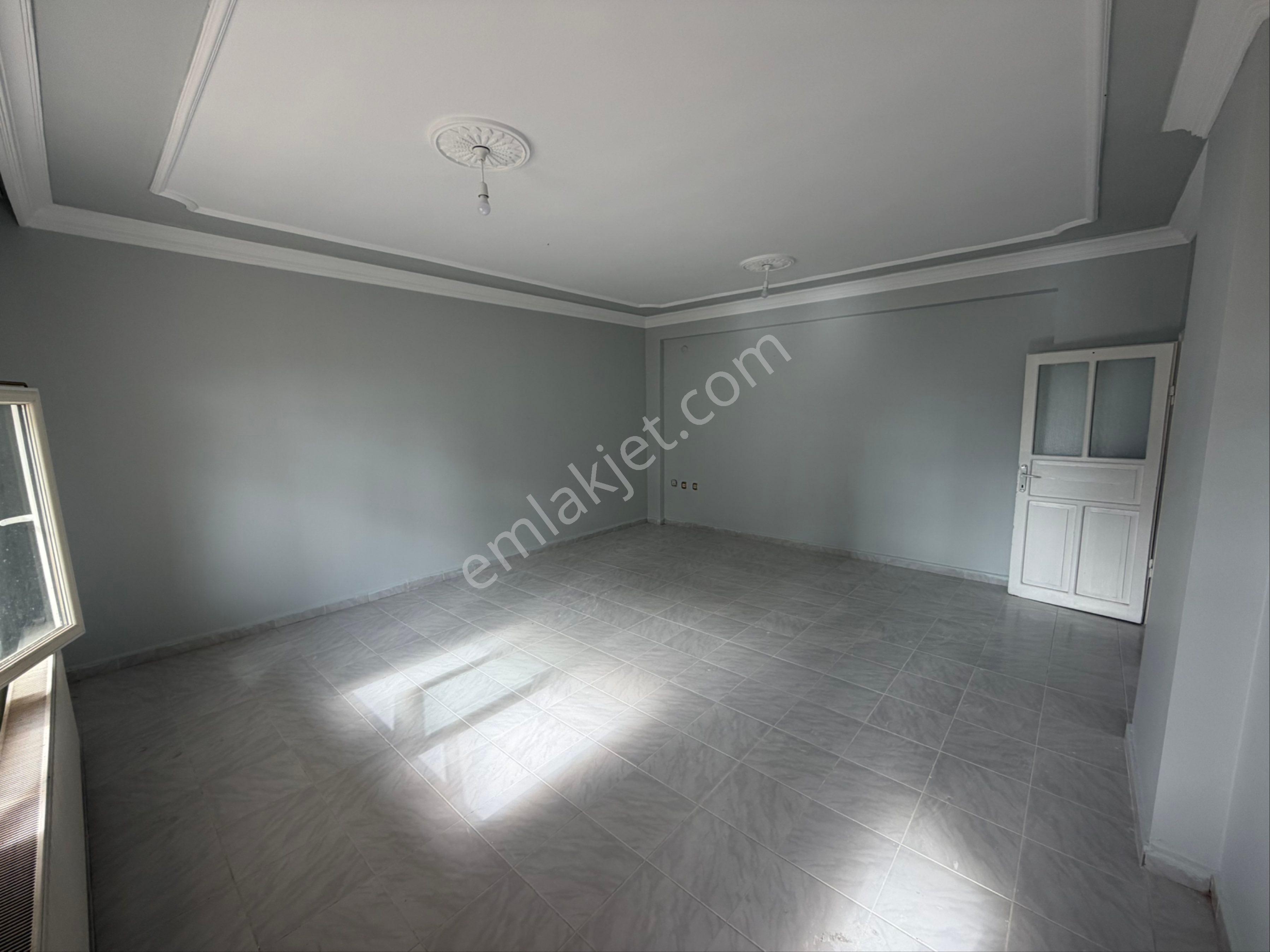 Şehir Merkezinde Eski Emniyet Caddesinde Kiralık 3+1 Son Kat Daire - Görsel 9