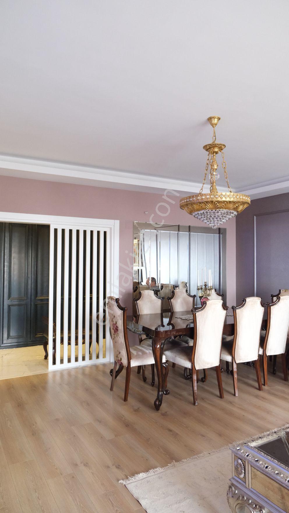 Navi Tower 6.katta Mimari Dokunuşlarla Yenilenmiş 4+1 Lüks Daire - Görsel 2