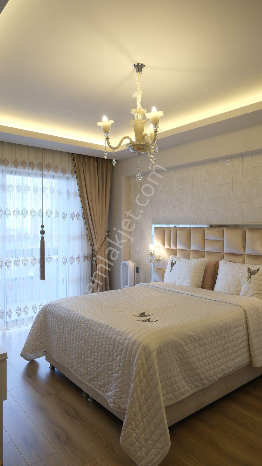 Navi Tower 6.katta Mimari Dokunuşlarla Yenilenmiş 4+1 Lüks Daire - Görsel 11