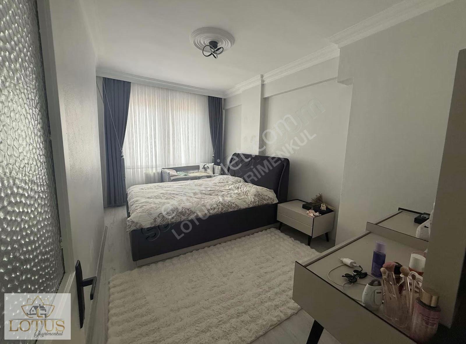 İzmit Kadıköy Mahallesi Merkezi Konum 3+1 İçi Yenilenmiş Arakat - Görsel 28
