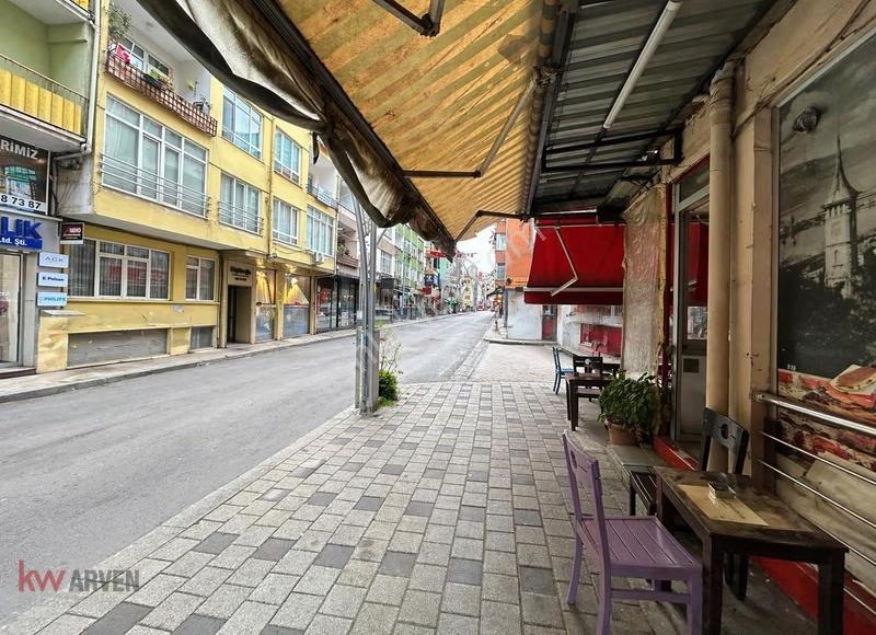 Kocaeli'nin En İşlek İstiklal Caddesinde Satılık Dükkan - Görsel 3