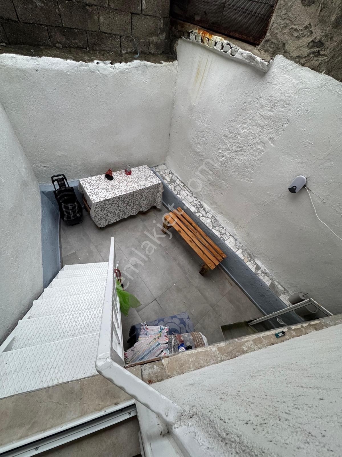 Ayvada'dan Ayvalık Merkez’de Tek Tapudan 3 Ayrı Girişli 3. Kağir Rum Evi​ - Görsel 24