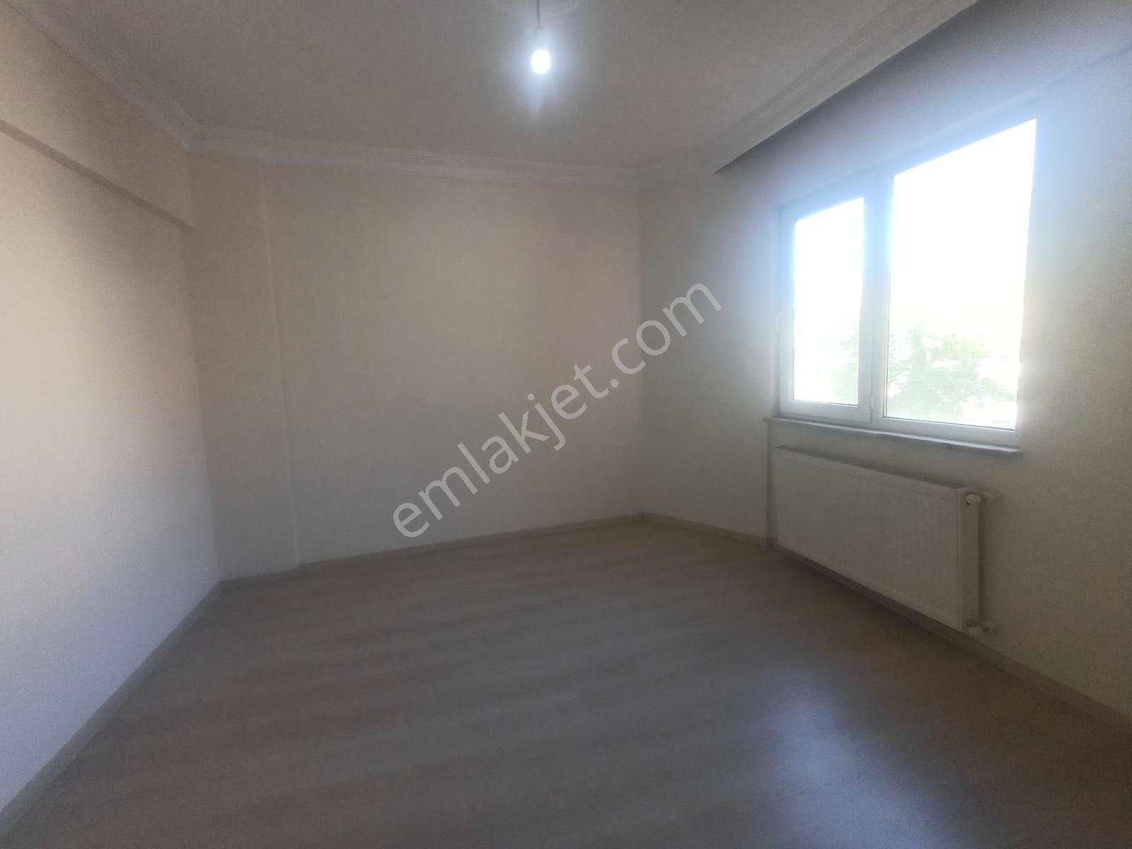 Şehzade'den Karamanda Kiralık 2+1 Ara Kat Geniş Daire - Görsel 13