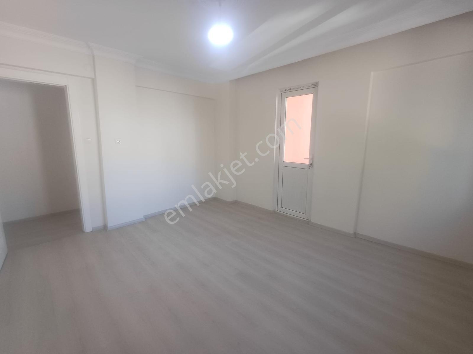 Şehzade'den Karamanda Kiralık 2+1 Ara Kat Geniş Daire - Görsel 15