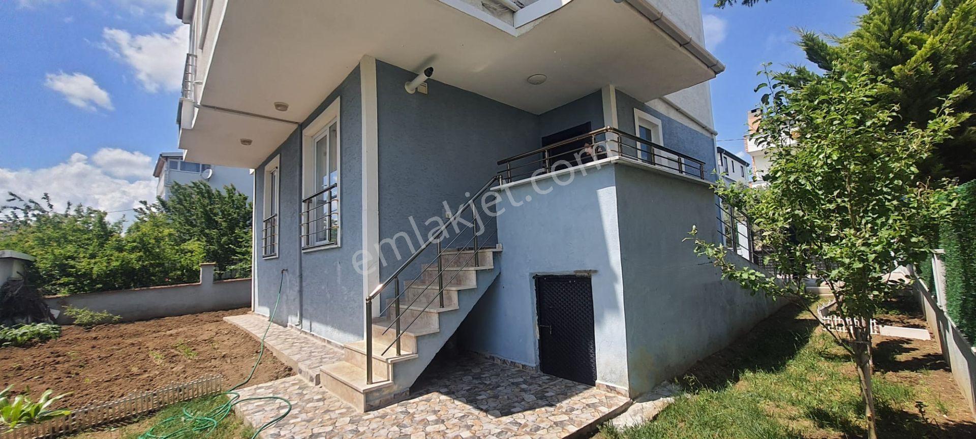 Tekirdağ Yeniçiftlik De Yaz Kış Oturmaya Uygun Müstakil Villa - Görsel 28