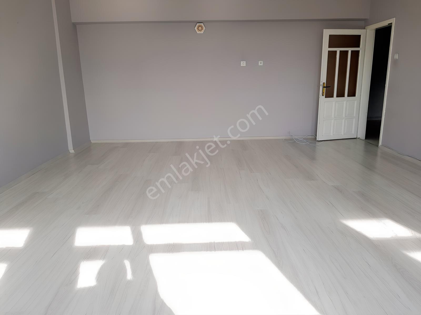 Cumhuriyet Mah Tangülü Okul Yanı Kiralık 3+1 Ara Kat Daire - Görsel 7