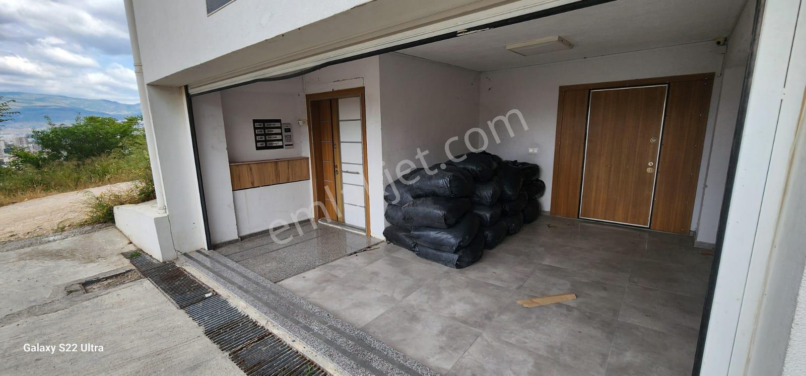 Bornova Çamdibi Mtk Sitesi Kiralık 1000 M² Komple Bina - Görsel 2