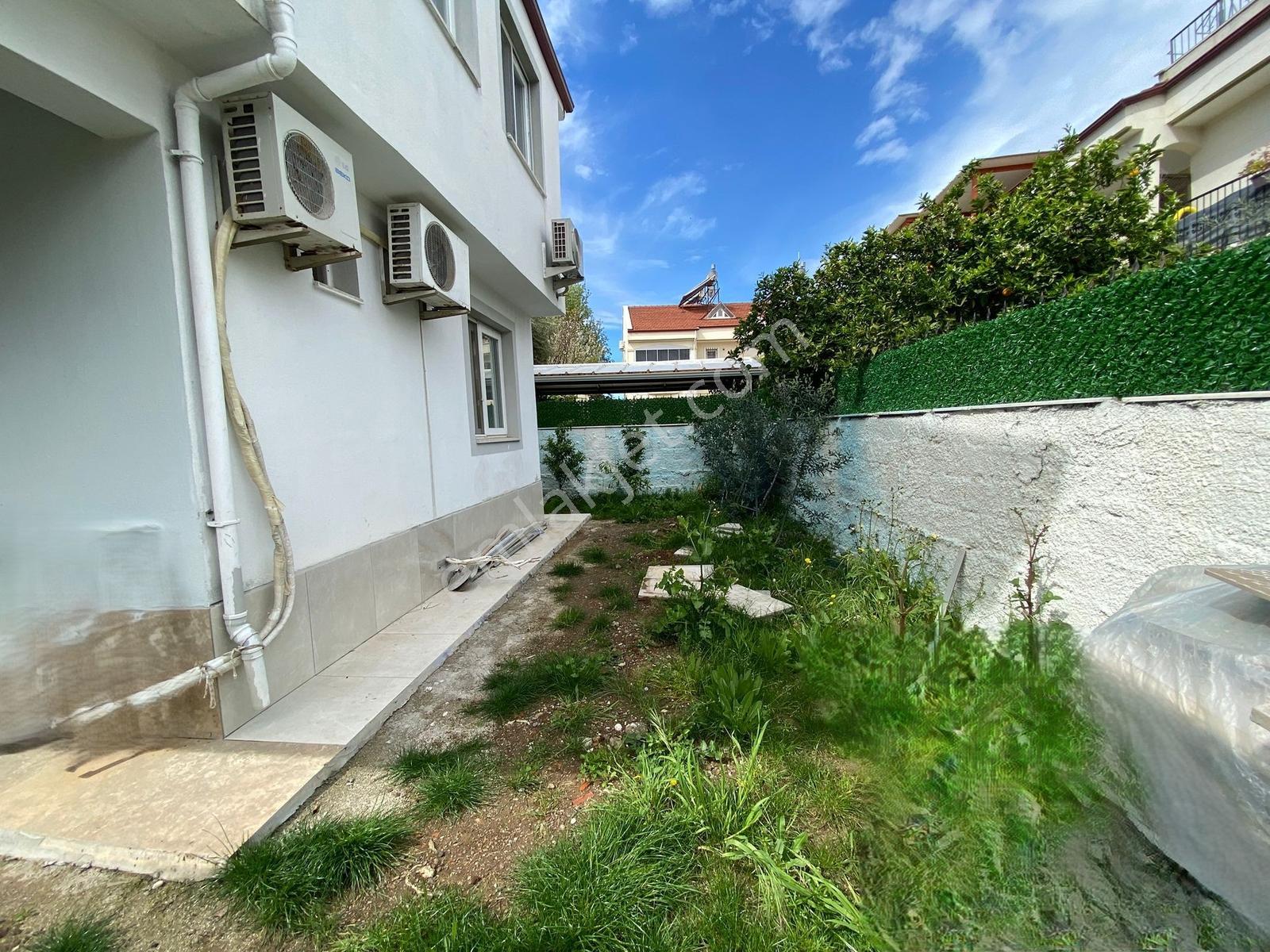 Foça Mahallesinde Satılık Bahçe Katı Daire - Görsel 2