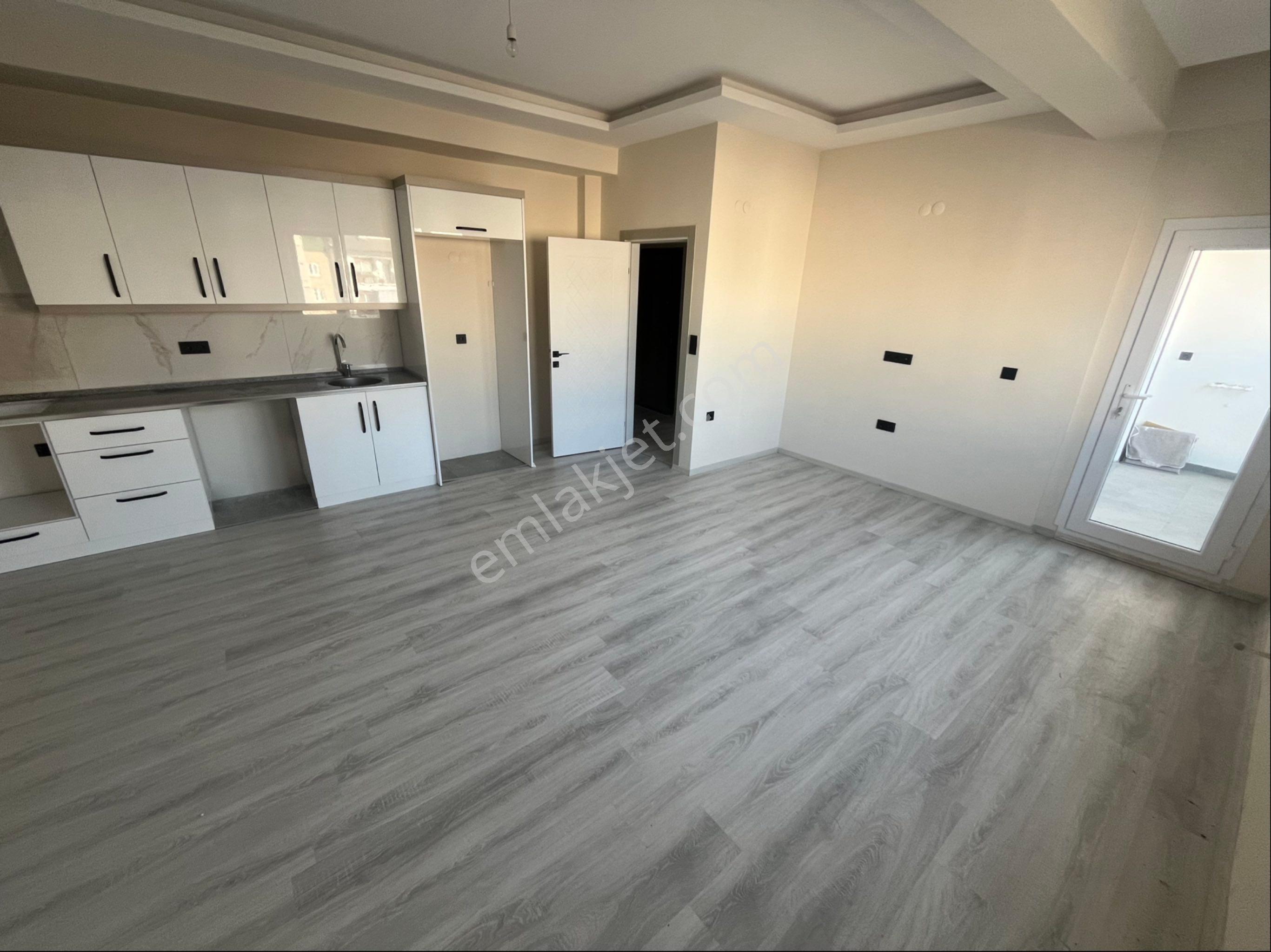 Kuşadası Davutlar Merkezde 2+1 Arakat Daire - Görsel 5