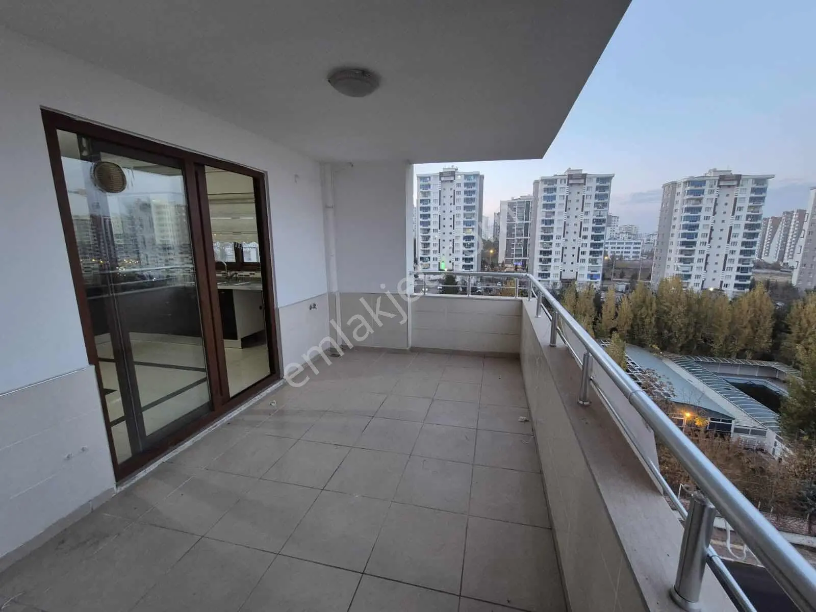 Otogar Arkası Satılık 3+1 Havuzlu Site - Görsel 3
