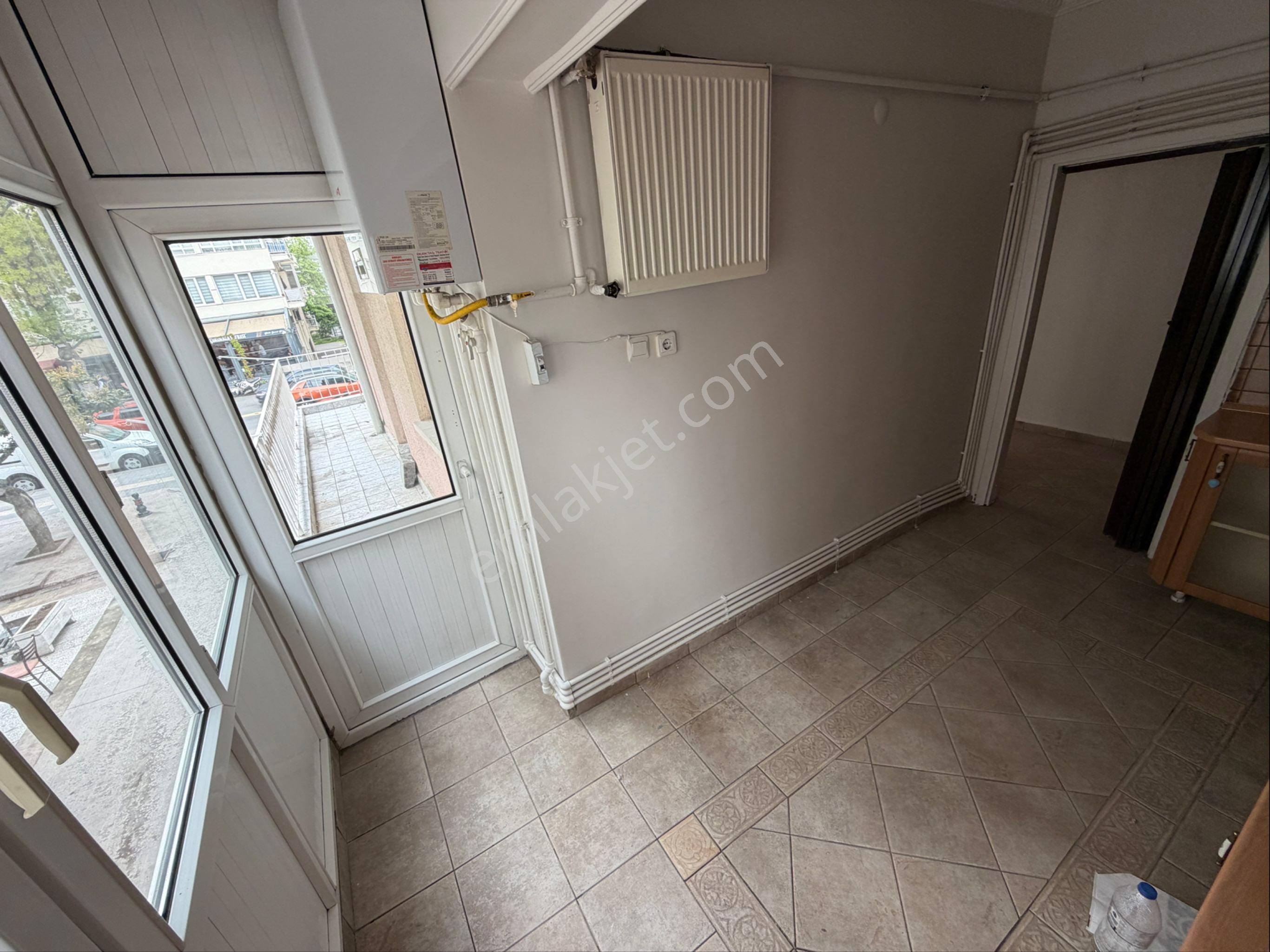 Çankaya Emek'te 1 Kat 3+1 135 M2 Bakımlı Kiralık Daire - Görsel 15