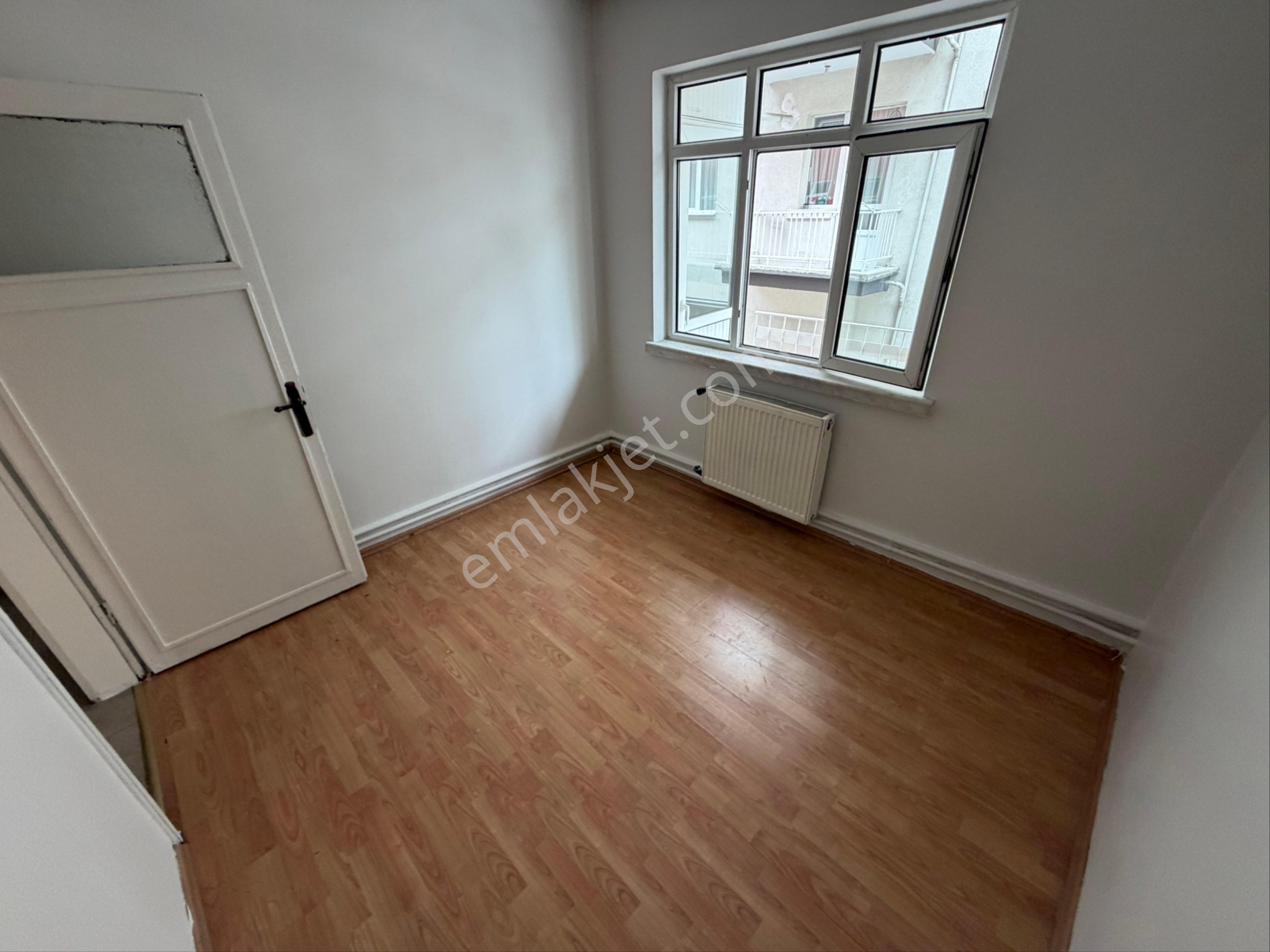 Çankaya Emek'te 1 Kat 3+1 135 M2 Bakımlı Kiralık Daire - Görsel 19
