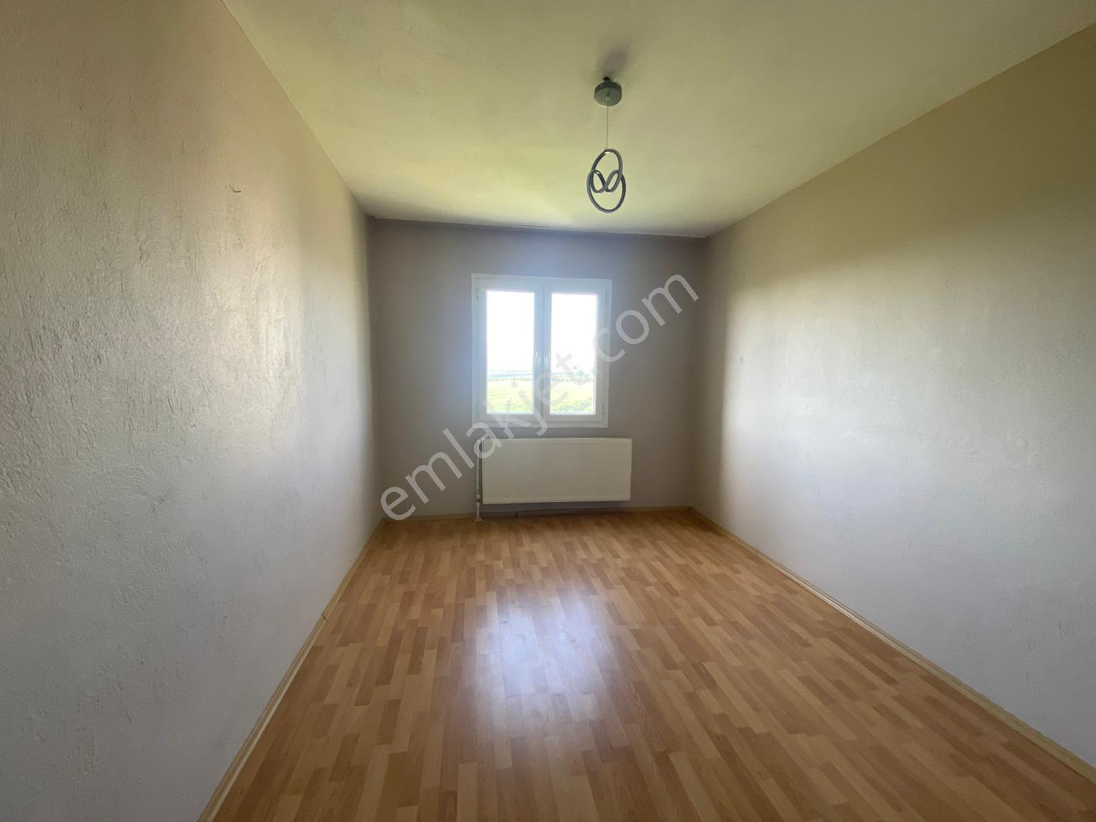 Reşatbey Mah. Belediye Konutlarında Kiralık 3+1 Daire - Görsel 6