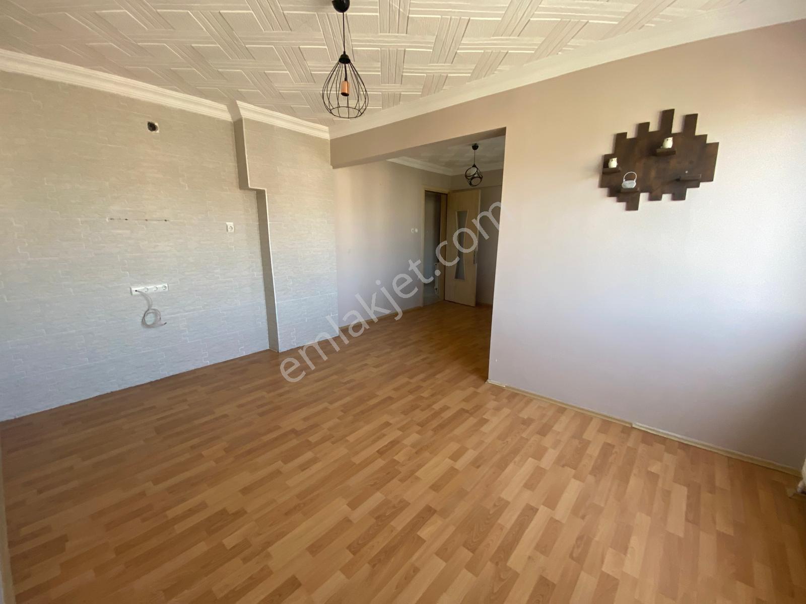 Reşatbey Mah. Belediye Konutlarında Kiralık 3+1 Daire - Görsel 14