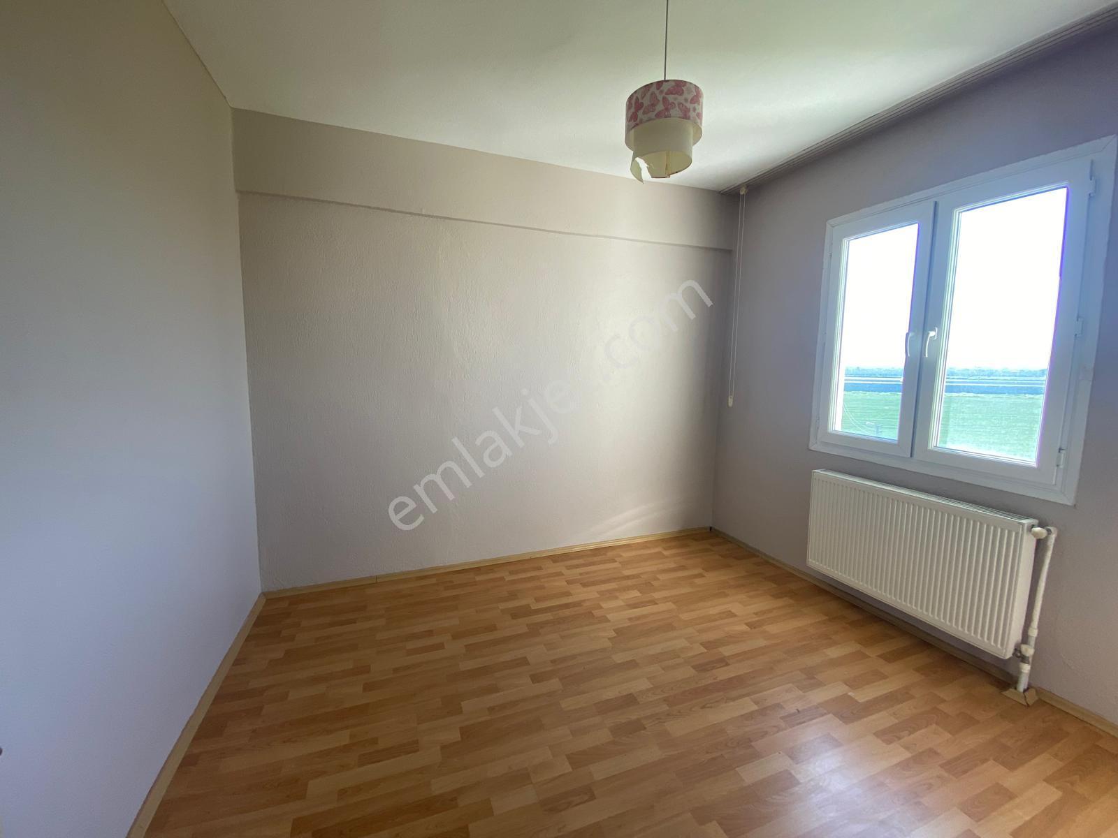 Reşatbey Mah. Belediye Konutlarında Kiralık 3+1 Daire - Görsel 15