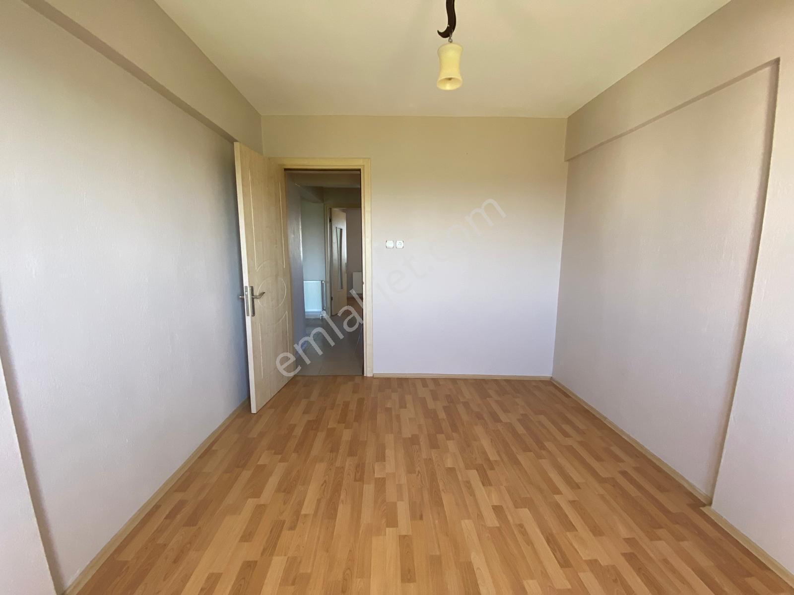 Reşatbey Mah. Belediye Konutlarında Kiralık 3+1 Daire - Görsel 17
